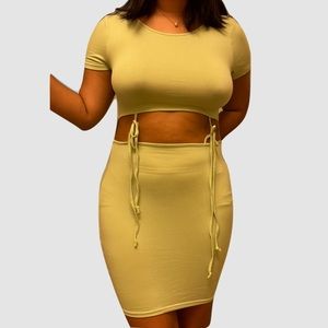 green liz and sara dress with a middle cutout!!